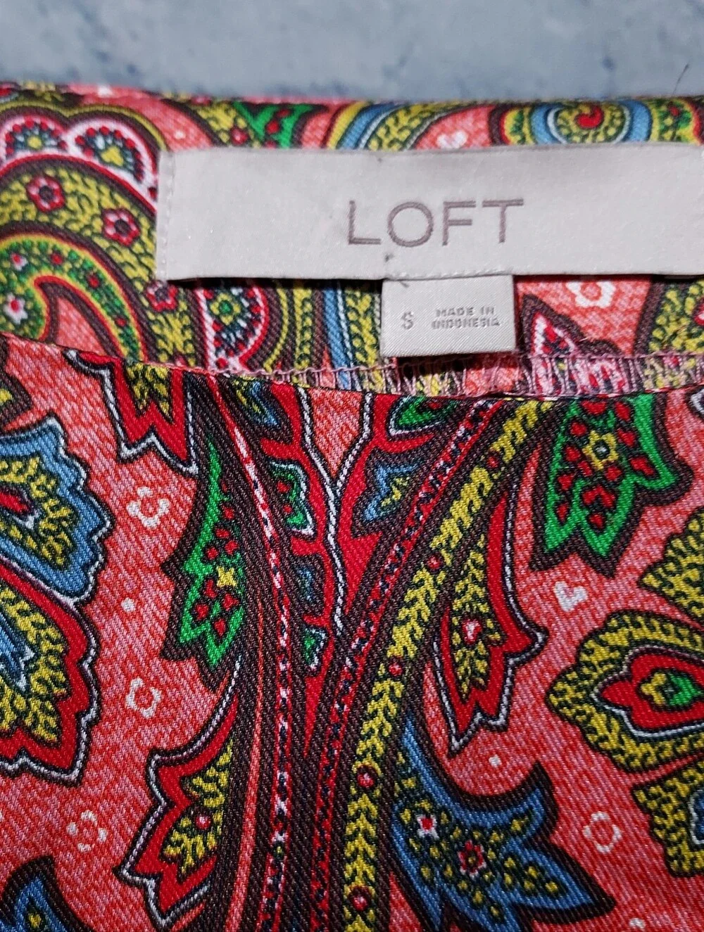 LOFT Small Colorful Paisley Satin Blouse Top Office Career Wear
